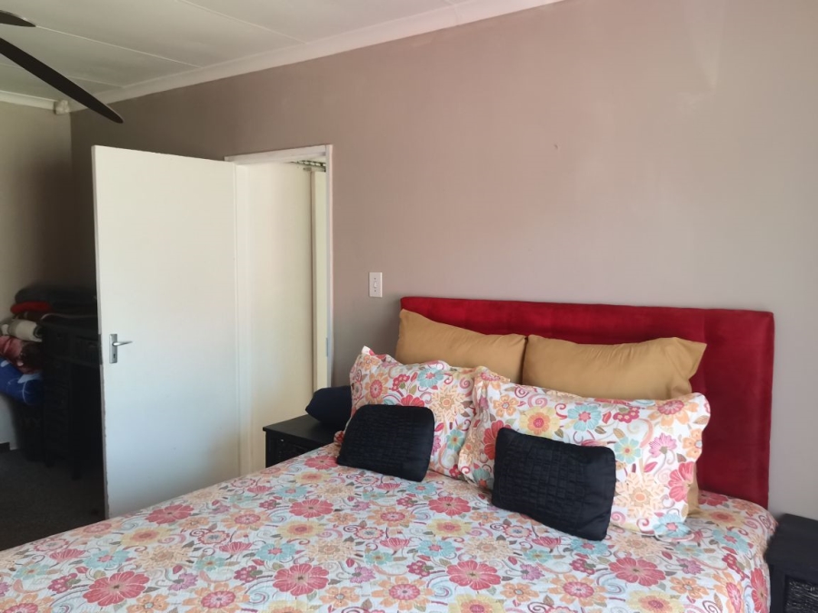 To Let 3 Bedroom Property for Rent in Sherwood Eastern Cape